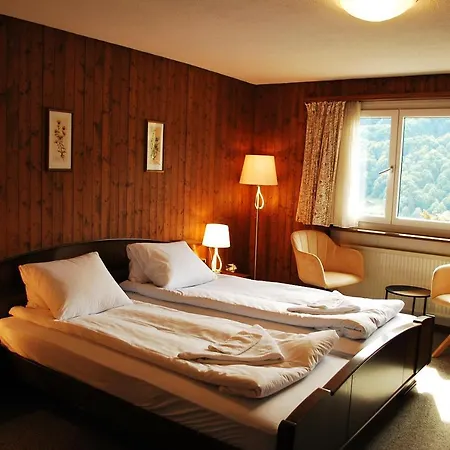 Hotel With Private Bathrooms *