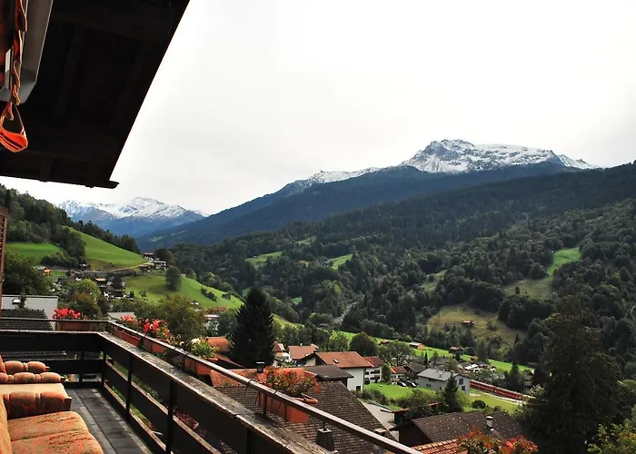 With Private Bathrooms Отель *