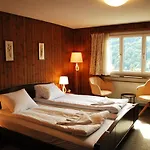 With Private Bathrooms Hotel *