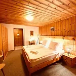 Hotel With Private Bathrooms