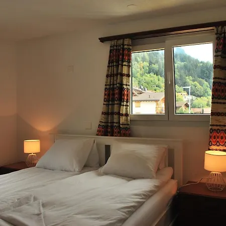 With Private Bathrooms Hotel *