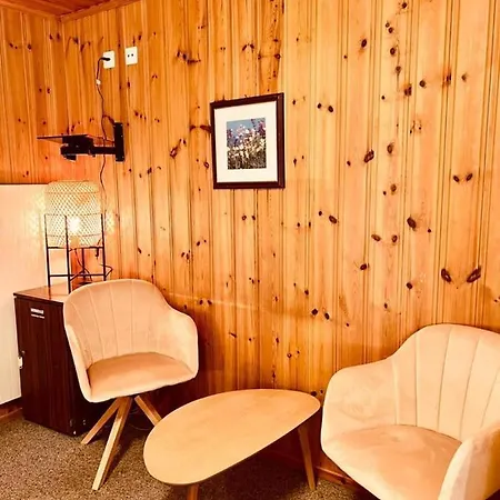 With Private Bathrooms فندق Saas im Prattigau